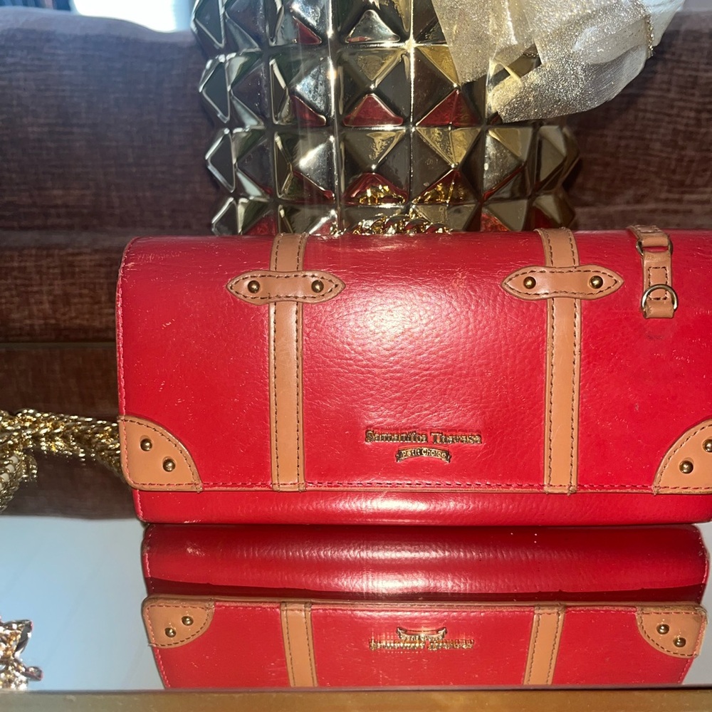 Samantha Thavasa Red and Tan Crossbody Bag
